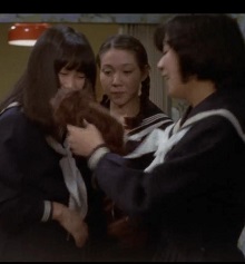 女高中生性感试验海报
